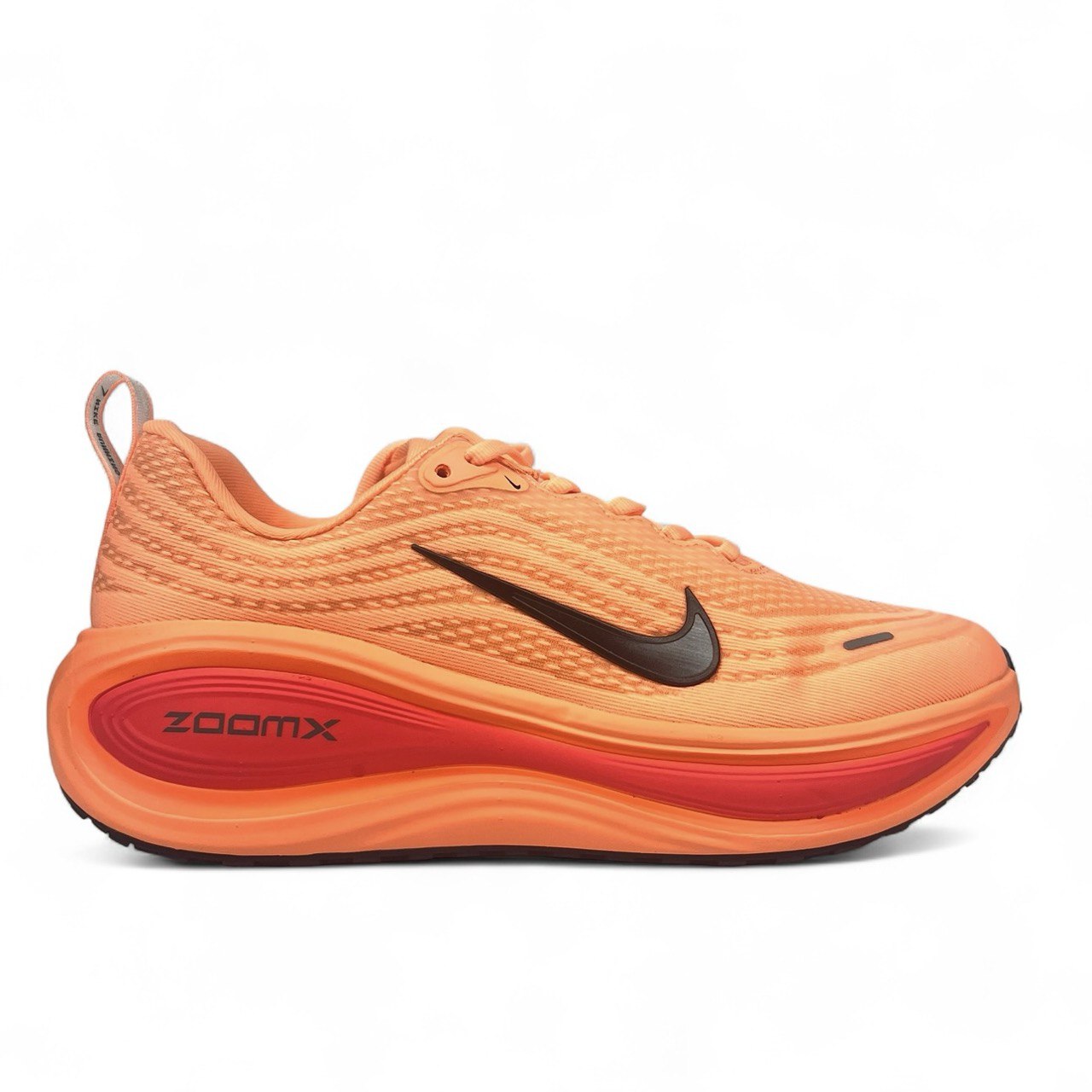 Маратонки Vomero Plus Orange Pulse