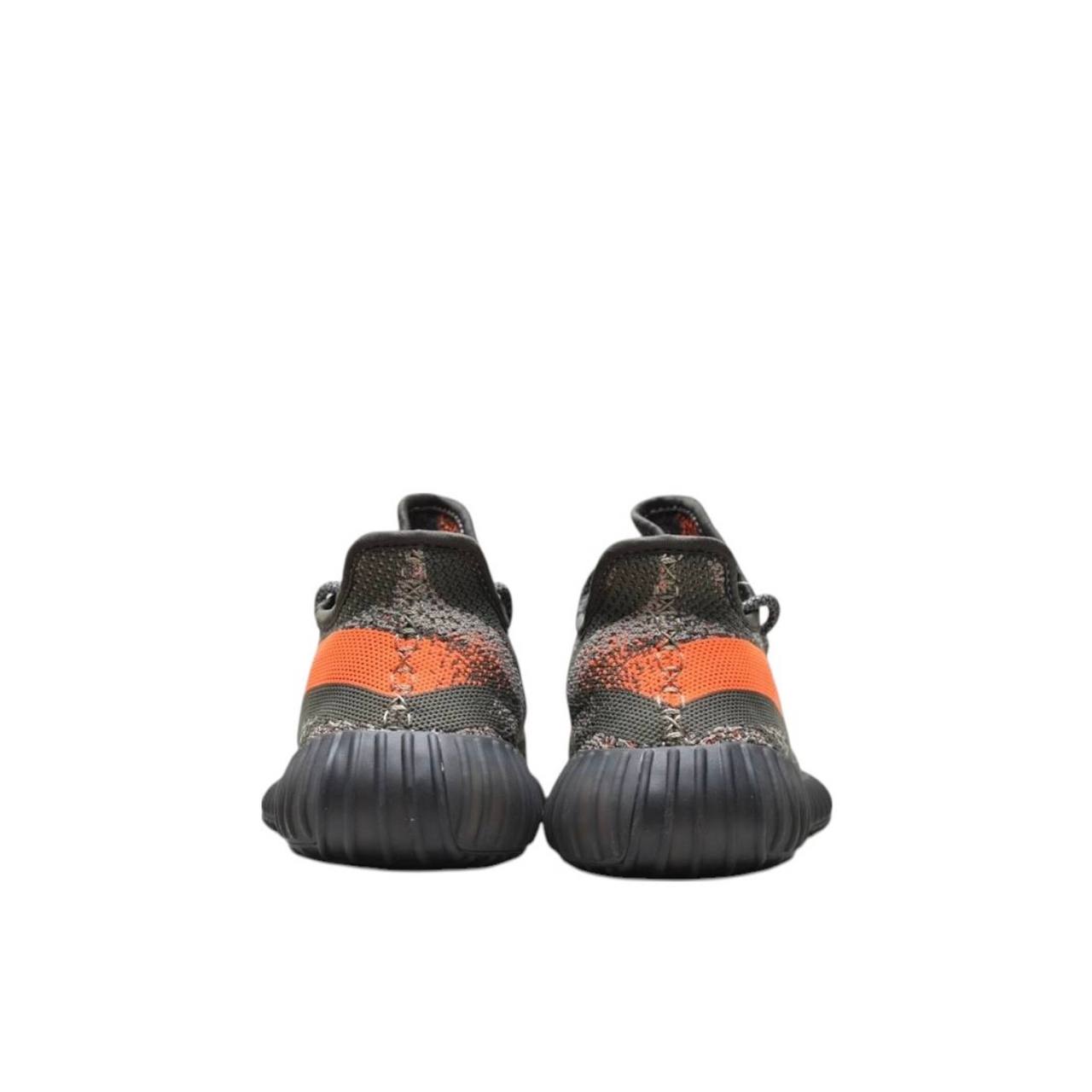 Маратонки Yeezy 350 V2 Carbon Beluga