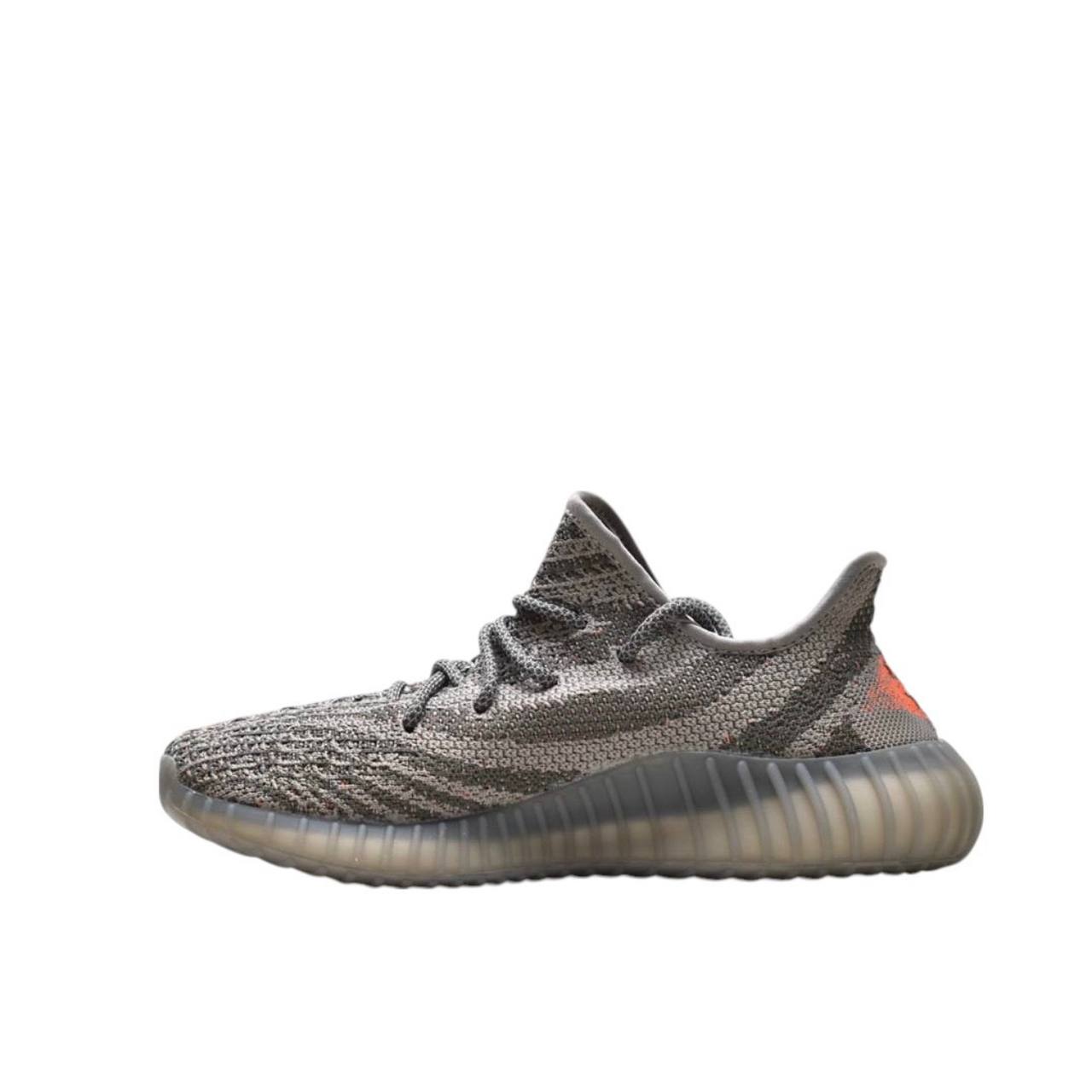 Маратонки Yeezy 350 V2 Beluga