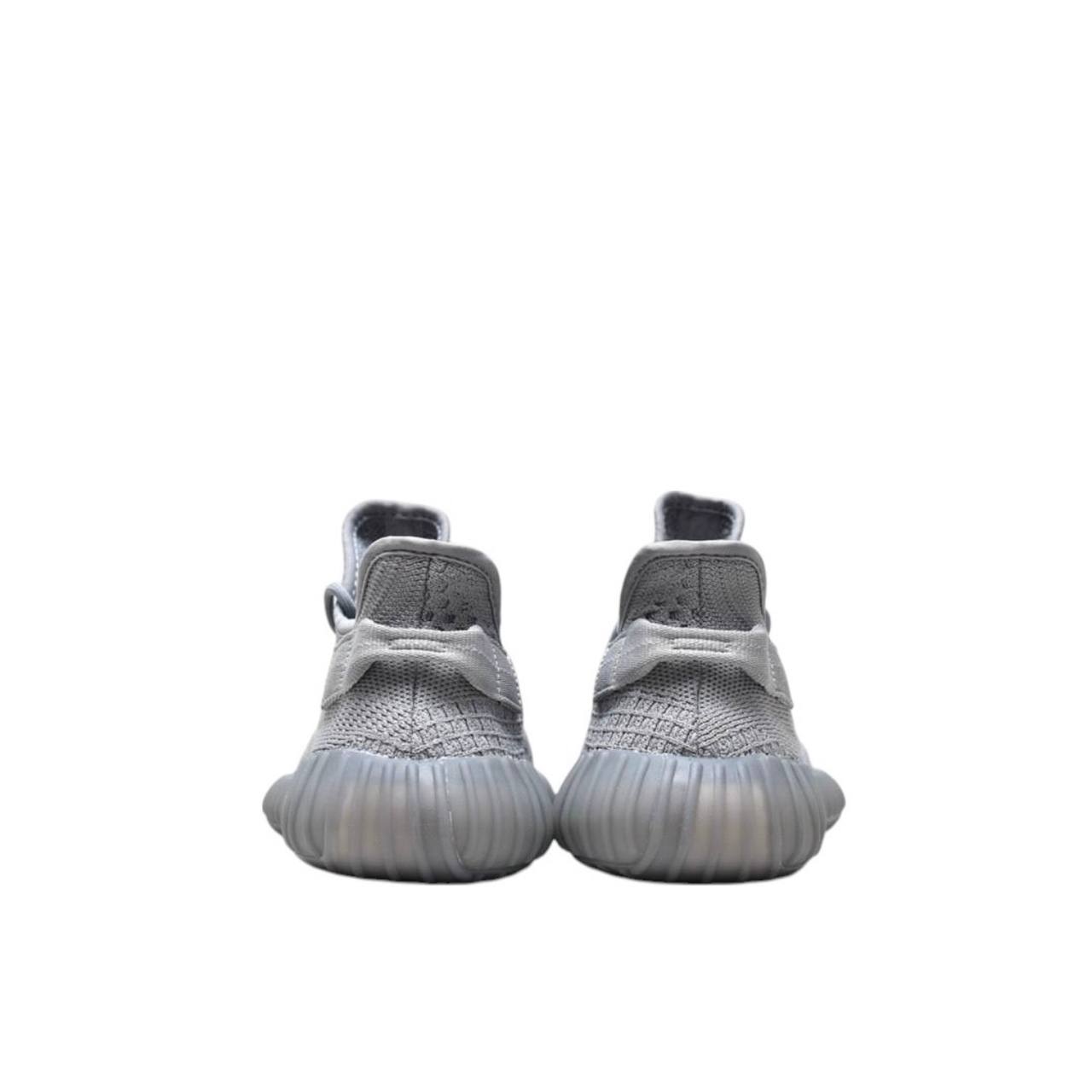 Маратонки Yeezy 350 V2 Grey