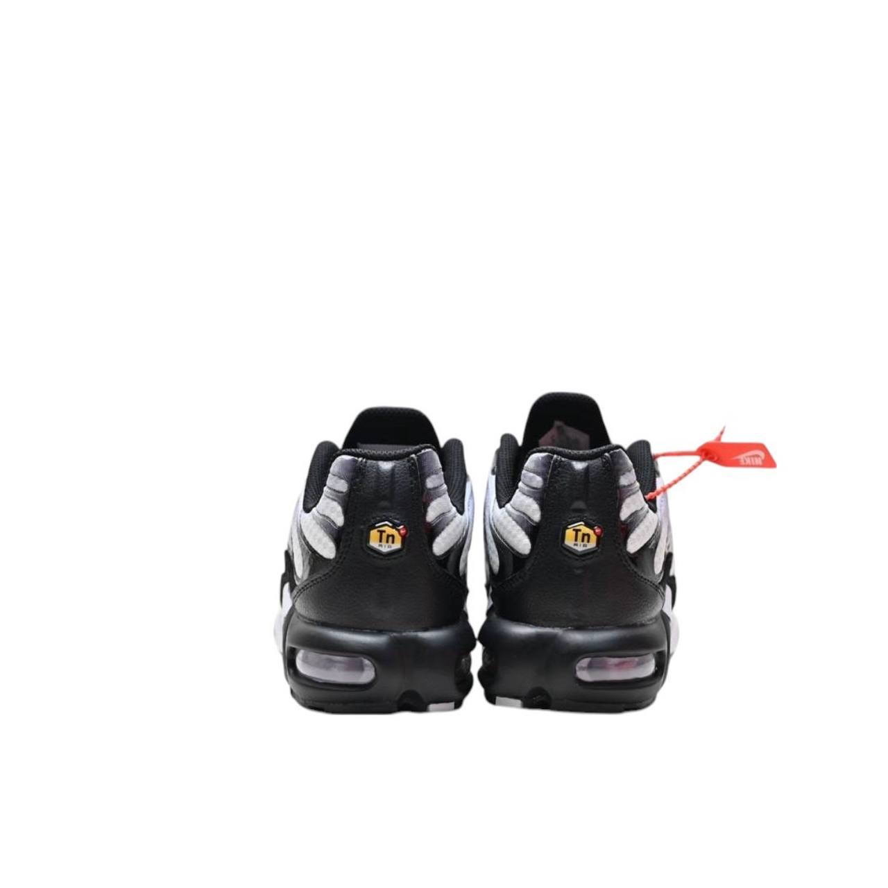 Маратонки Air Max Plus Smoke