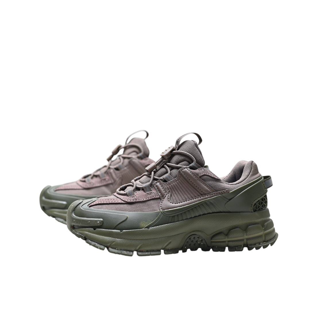 Маратонки Vomero Roam