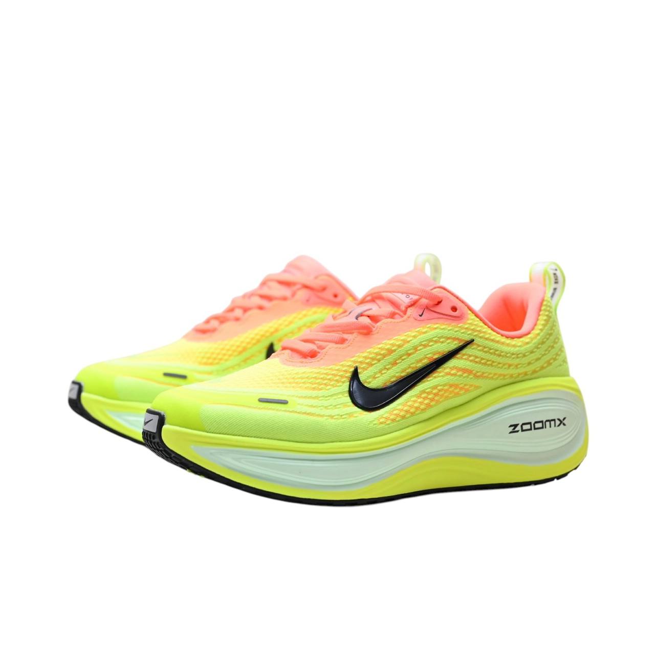 Маратонки Vomero Plus