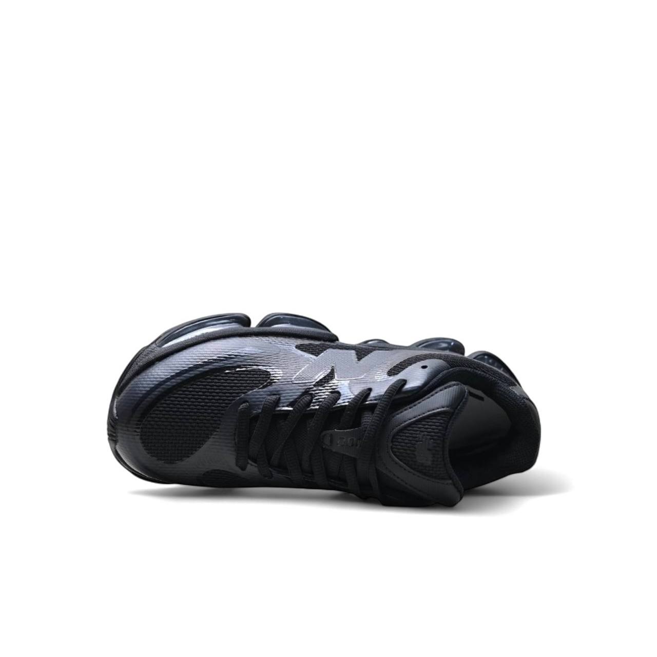 Маратонки New Balance 2000 Triple Black