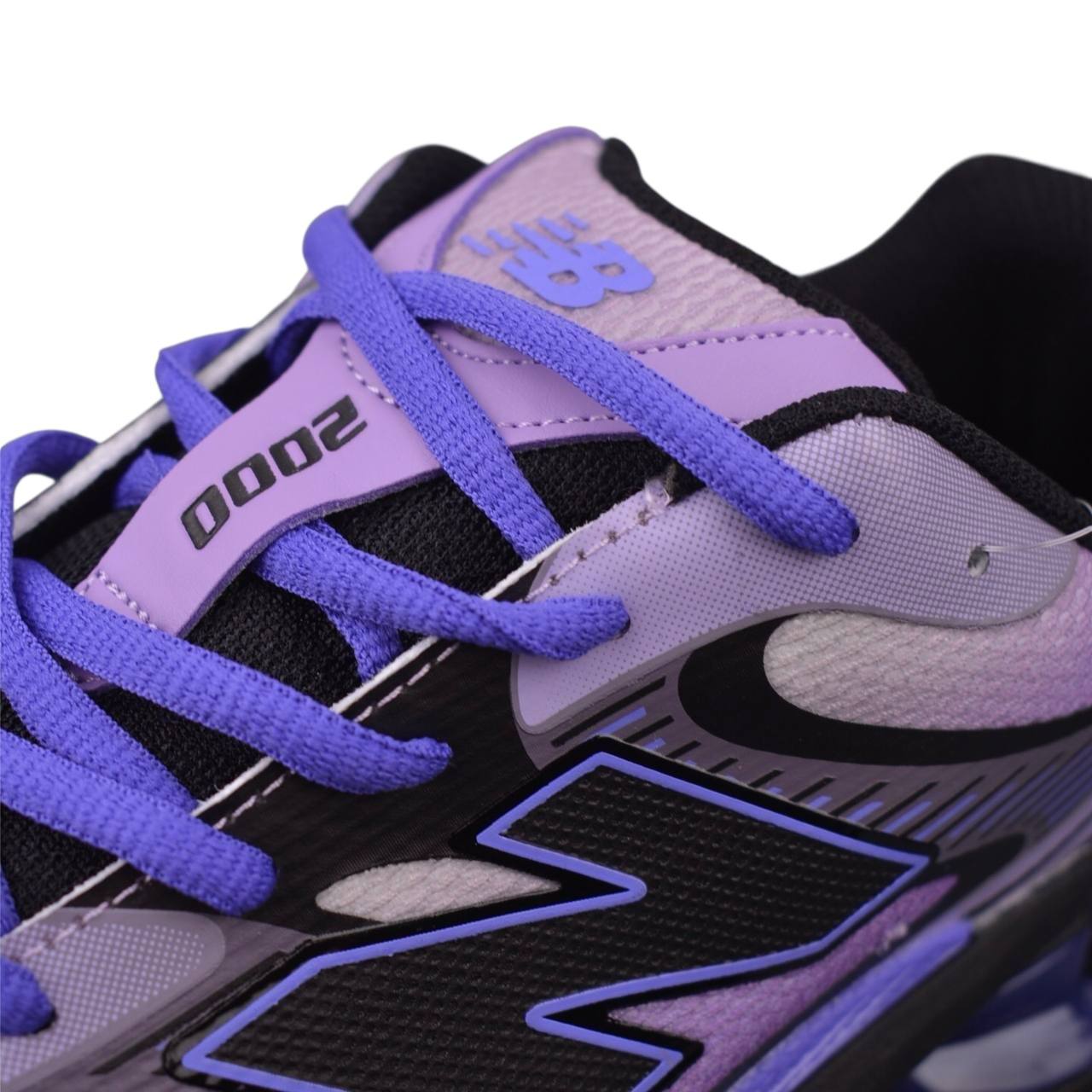 Маратонки New Balance 2000