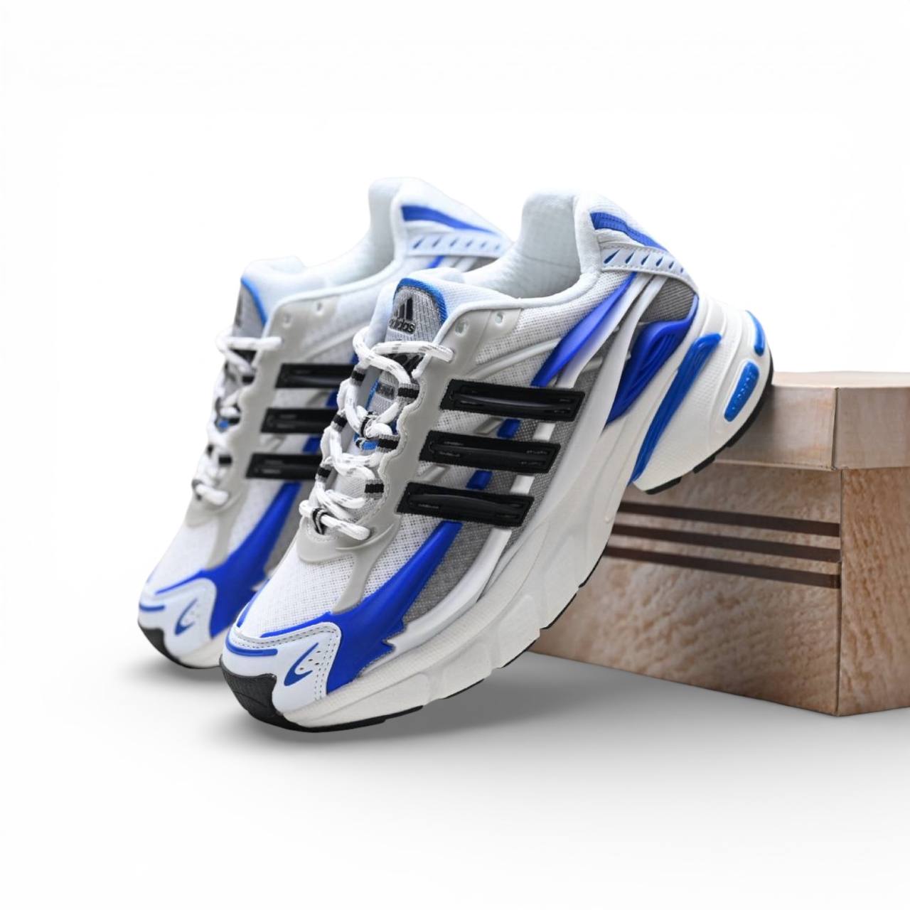 Маратонки Adidas x Pharrell Williams Jellfish