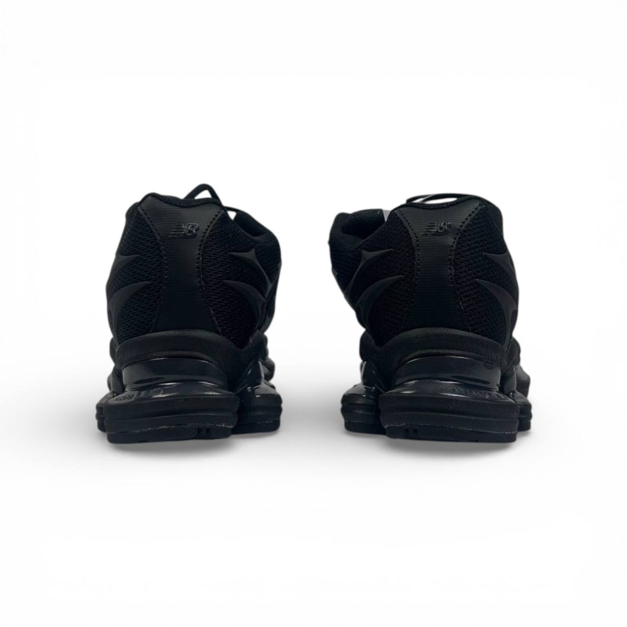 Маратонки New Balance 2000 Triple Black