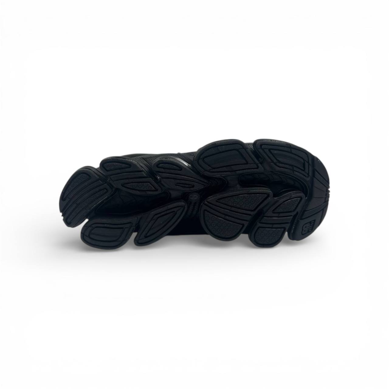 Маратонки New Balance 2000 Triple Black