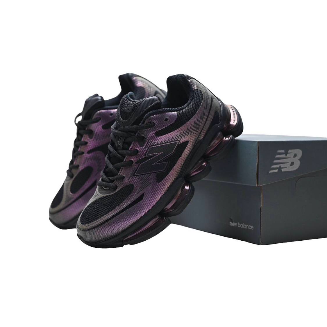 Маратонки New Balance 2000 Iridescent