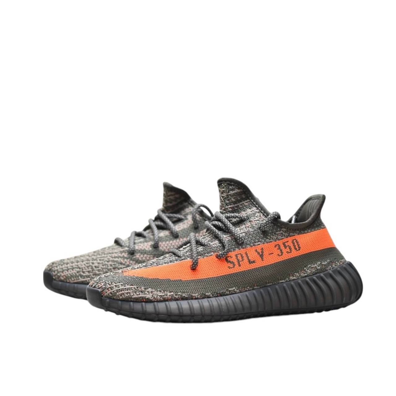 Маратонки Yeezy 350 V2 Carbon Beluga