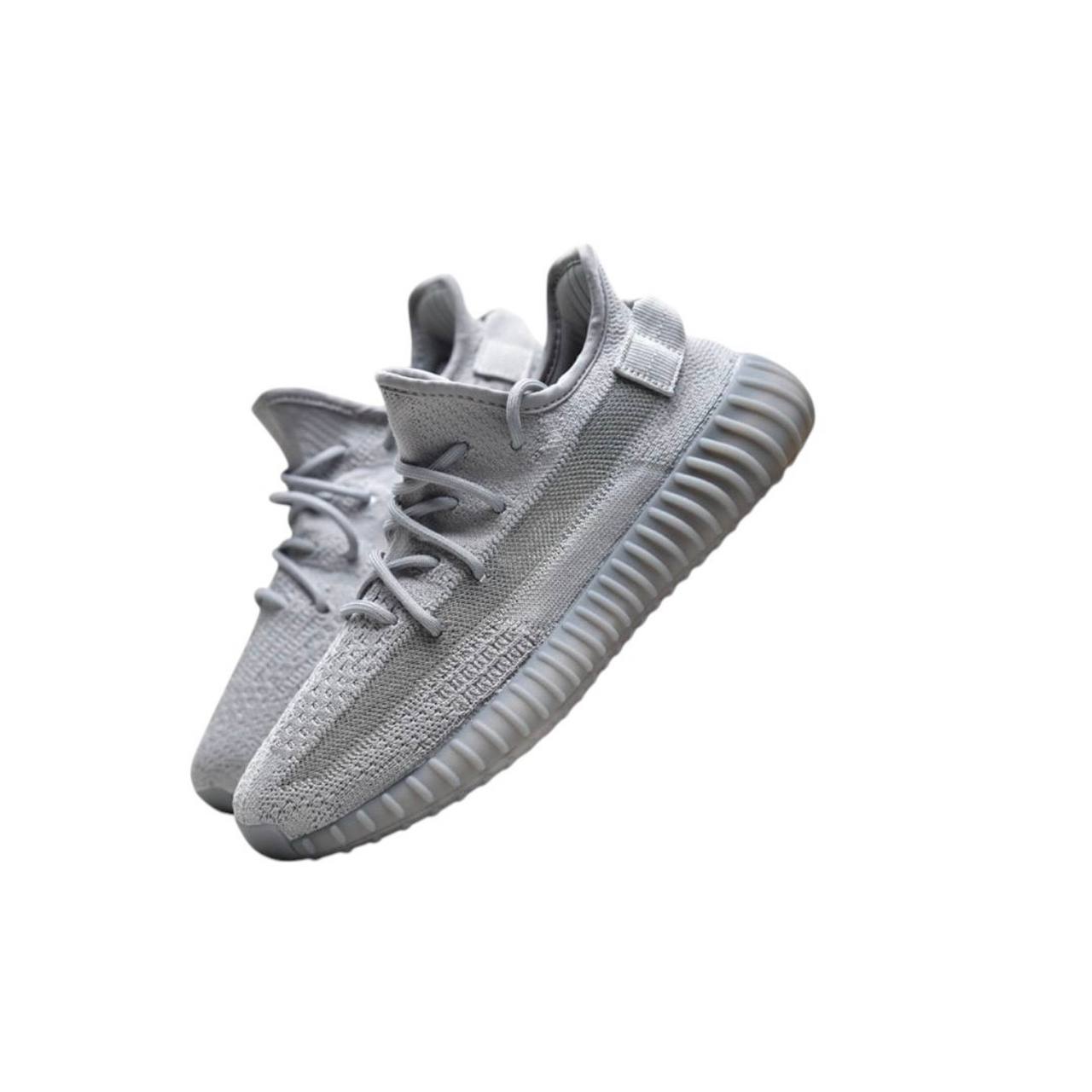 Маратонки Yeezy 350 V2 Grey
