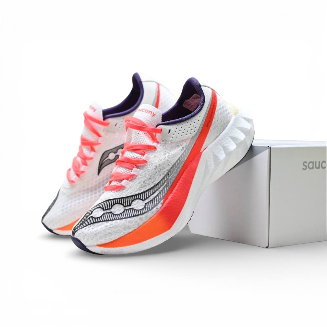 Маратонки Saucony Endorphin Pro 4