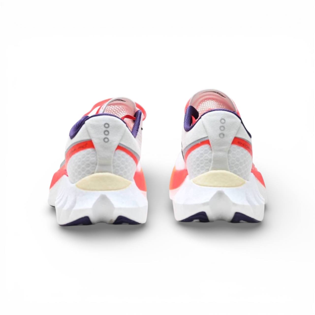 Маратонки Saucony Endorphin Pro 4