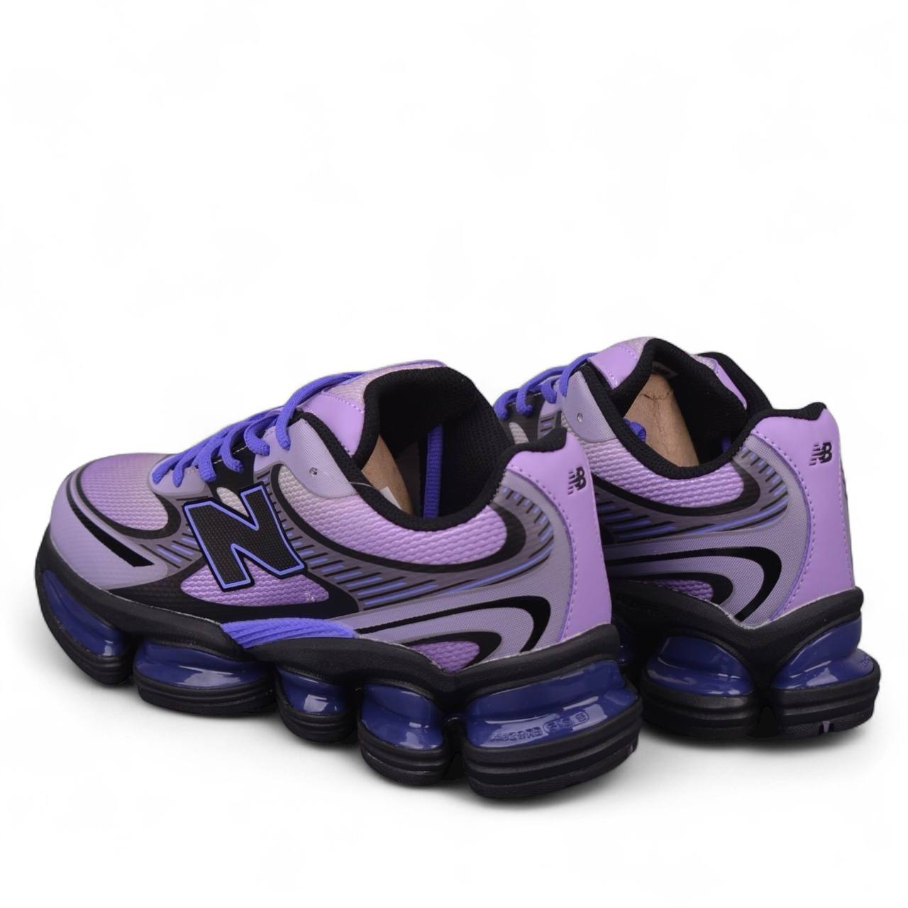 Маратонки New Balance 2000