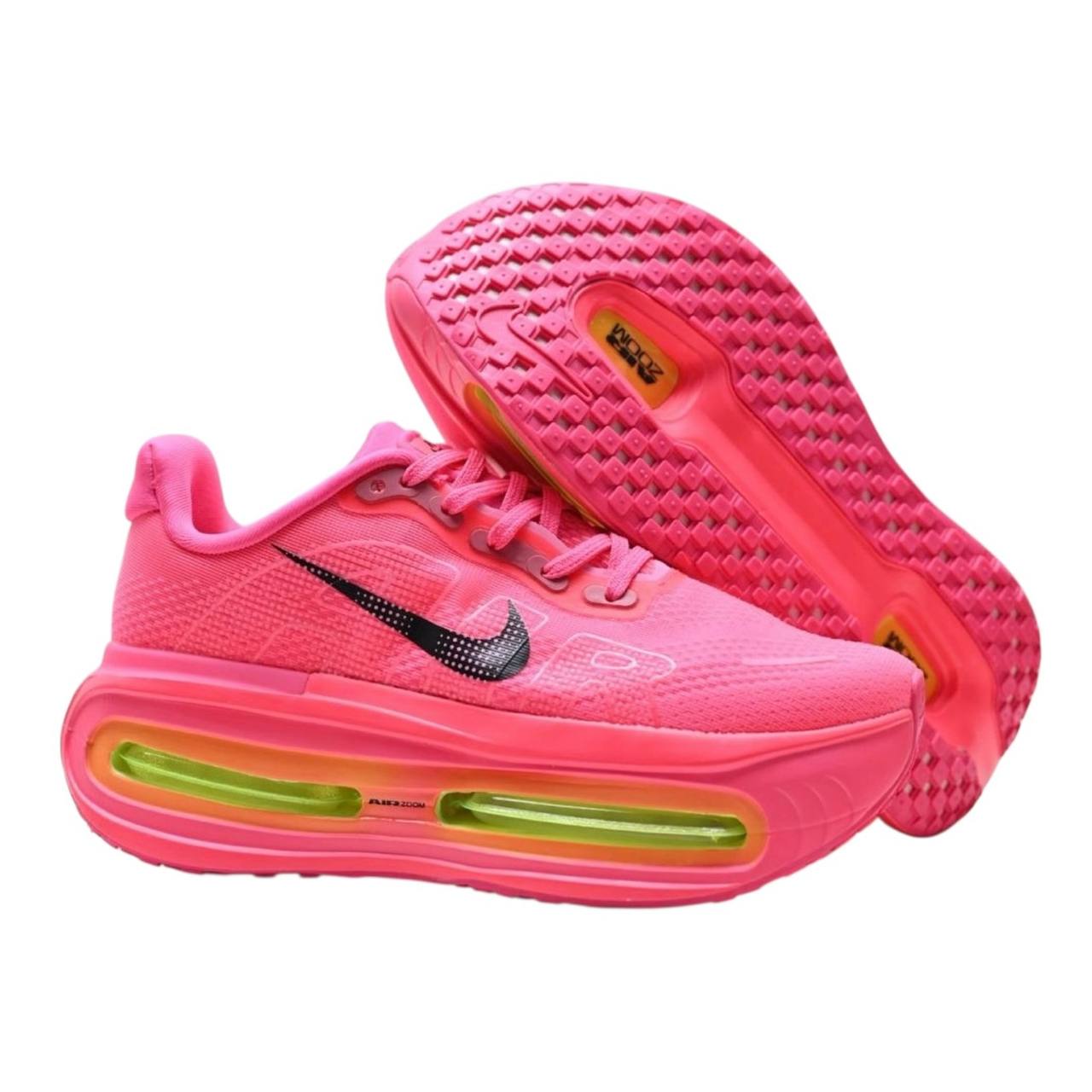 Маратонки Vomero Premium Hyper Pink