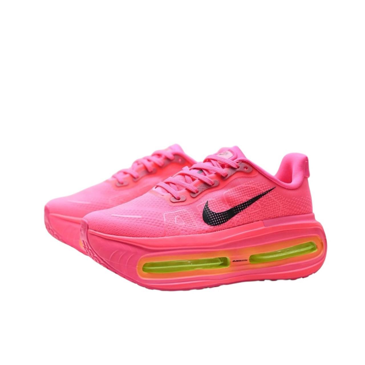 Маратонки Vomero Premium Hyper Pink